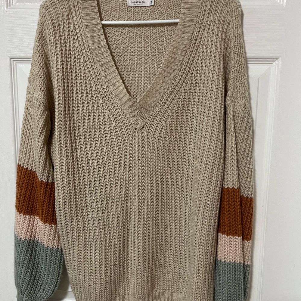 Chunky Knit V-Neck Sweater - Beige